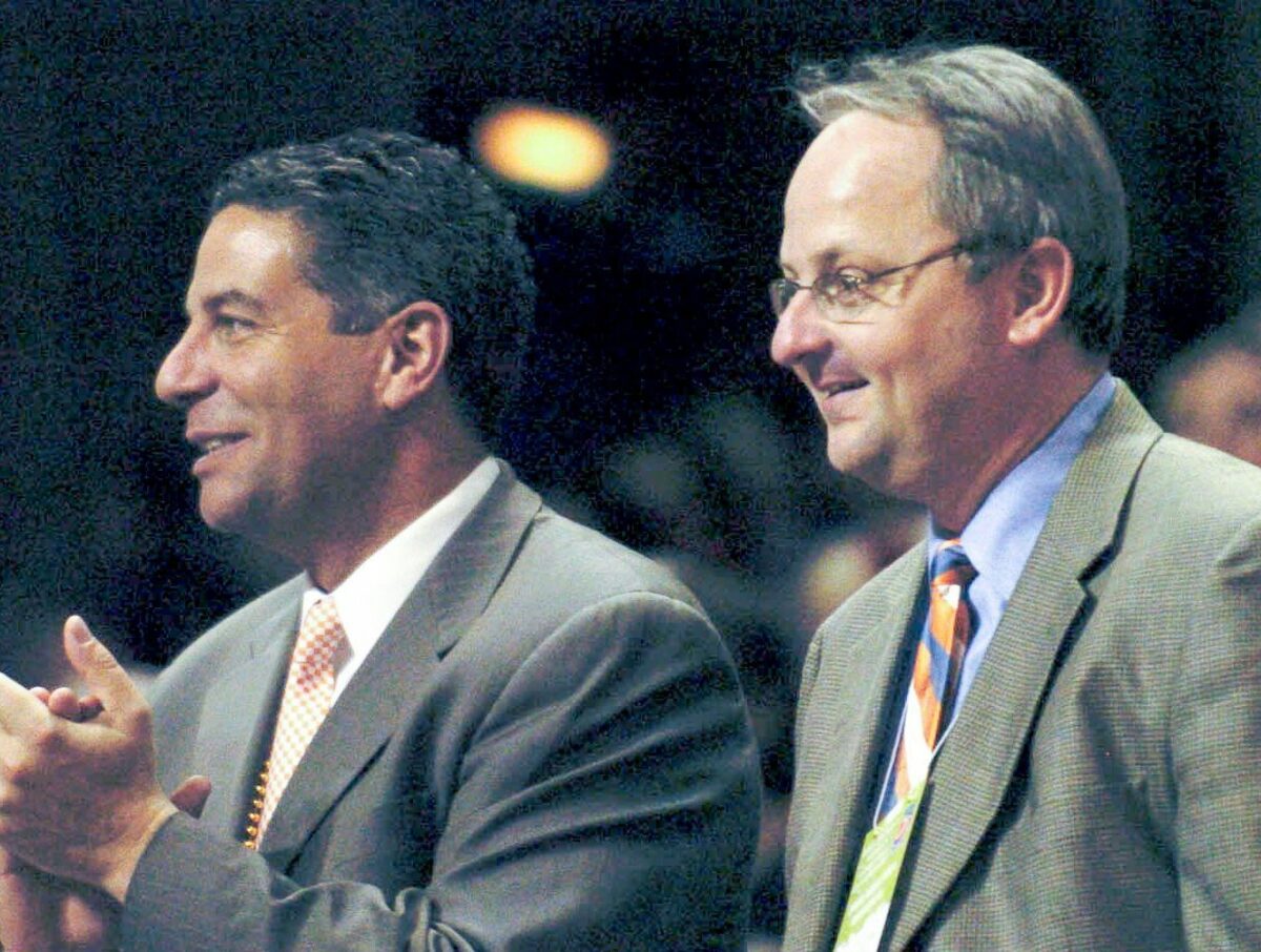 Bruce Pearl reflects on his time with Mike Hamilton