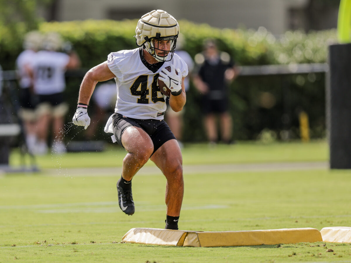 Fullback Adam Prentice re-signs with the Saints practice squad after whirlwind week