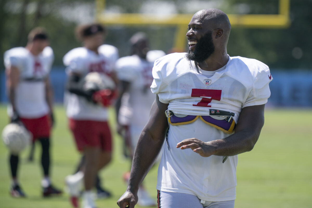 No more beef: Leonard Fournette posts video with Shaq Lawson in Bills locker room