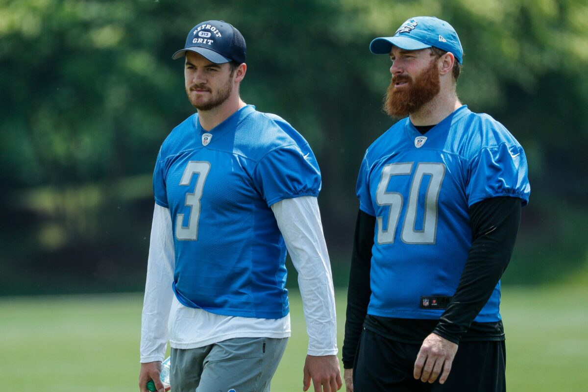 Lions elevate long snapper for Chargers game