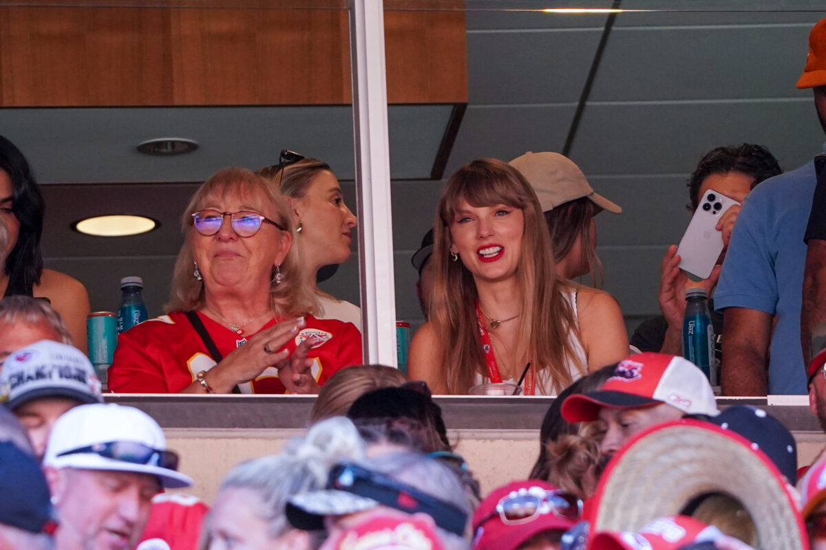 Chiefs TE Travis Kelce addressed a specific Taylor Swift question in Germany
