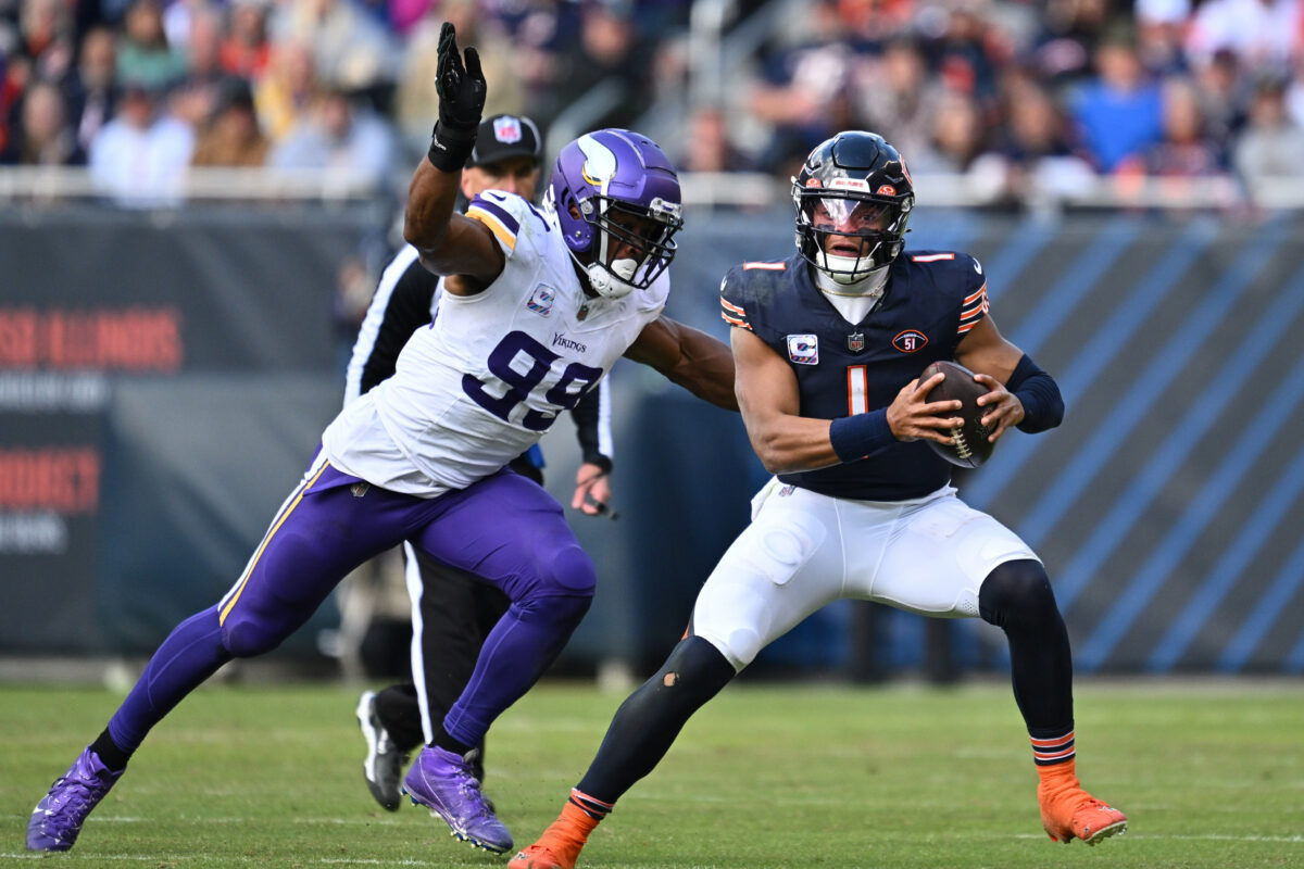Danielle Hunter wins NFC Defensive Player of the Month