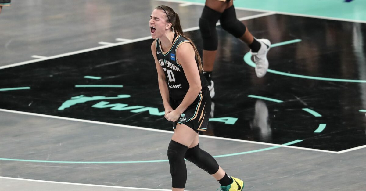 5 spectacular assists from the 2023 WNBA season, including a Sabrina Ionescu no-look pass