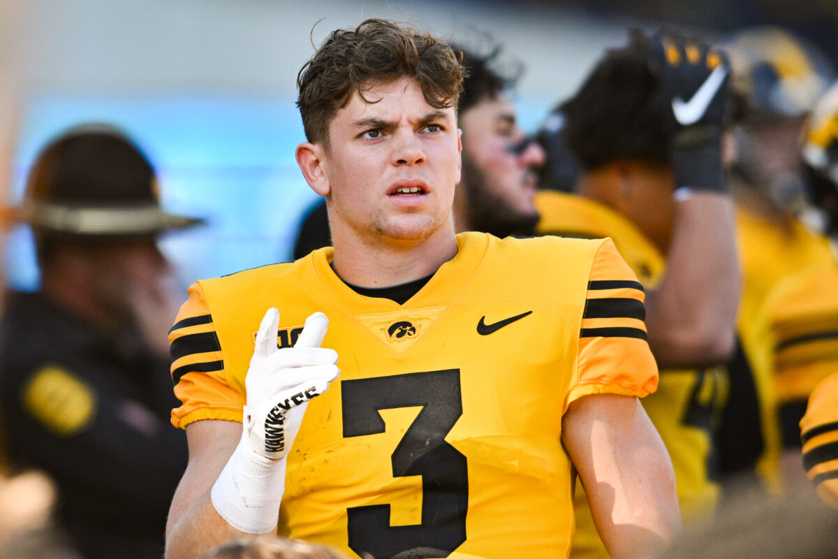 Hawkeyes trending in opposite directions in USA TODAY Sports Re-Rank, CBS Sports 133