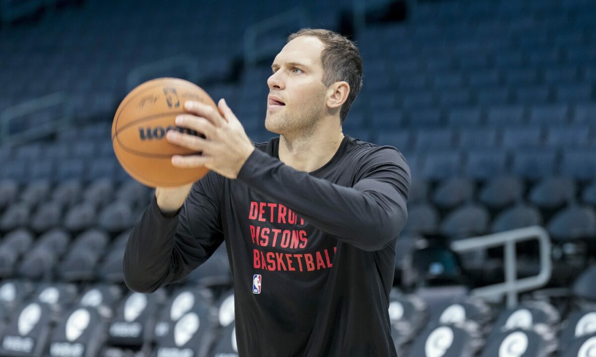 One analyst feels the Lakers should trade for Bojan Bogdanovic