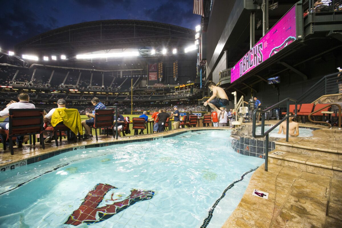 There was no way the Rangers would have been able to celebrate World Series win in the D-backs pool