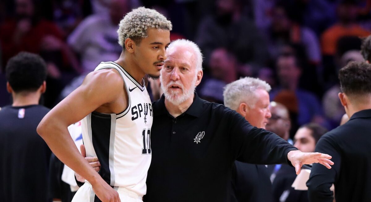 Gregg Popovich emphasizes that young Spurs will learn from experience