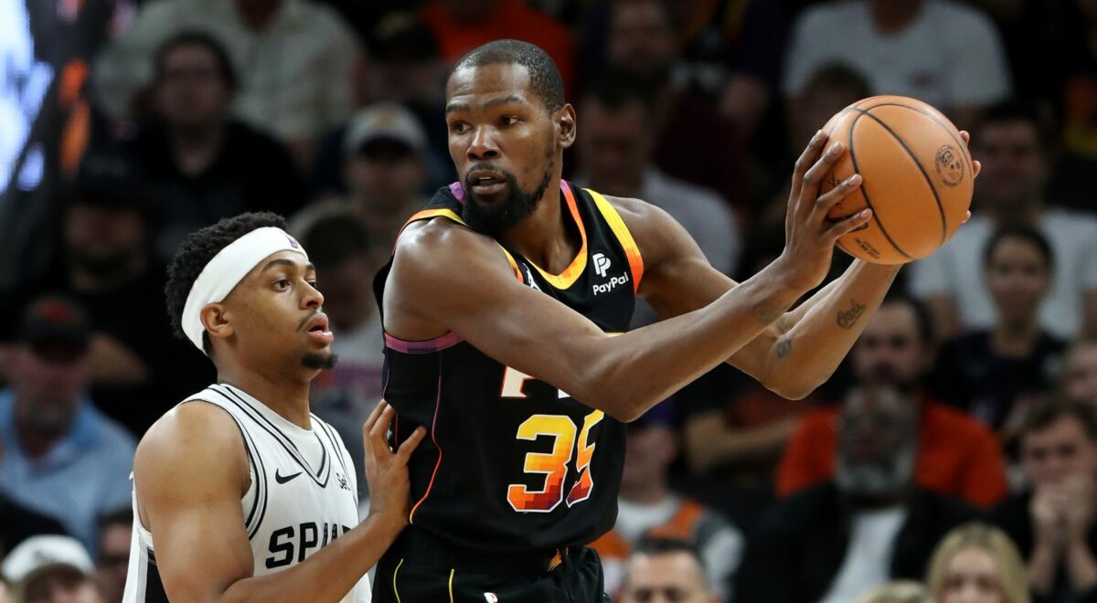 Suns coach Frank Vogel calls out possible missed call on Kevin Durant in Spurs win