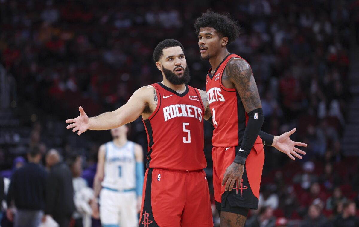 Rockets 128, Hornets 119: With another 20-10 game, Fred VanVleet leads way to first win
