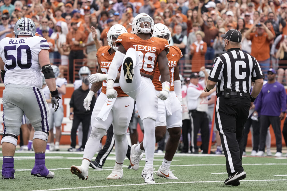 Texas highlights from an explosive first half against Kansas State