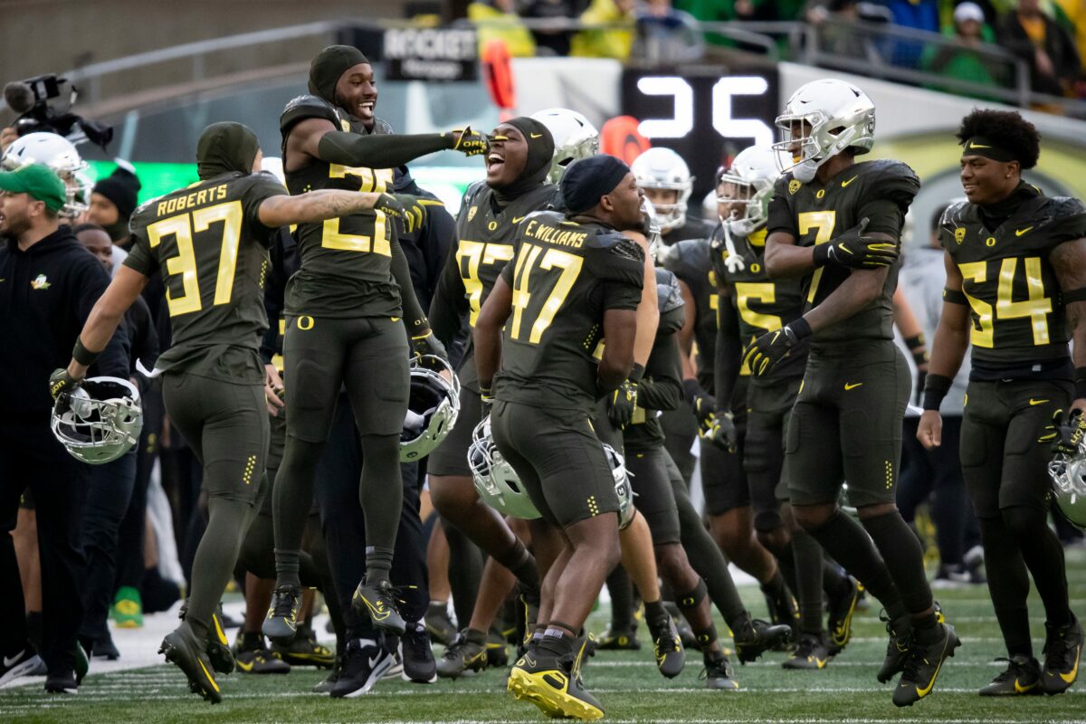 Where Oregon’s defense ranks nationally in key statistics after win over California