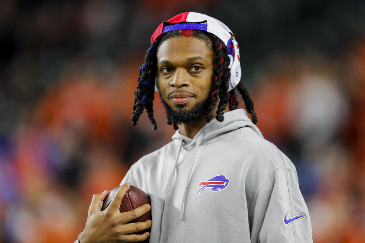 Bills’ Damar Hamlin took lap alone around Bengals’ Paycor Stadium after game