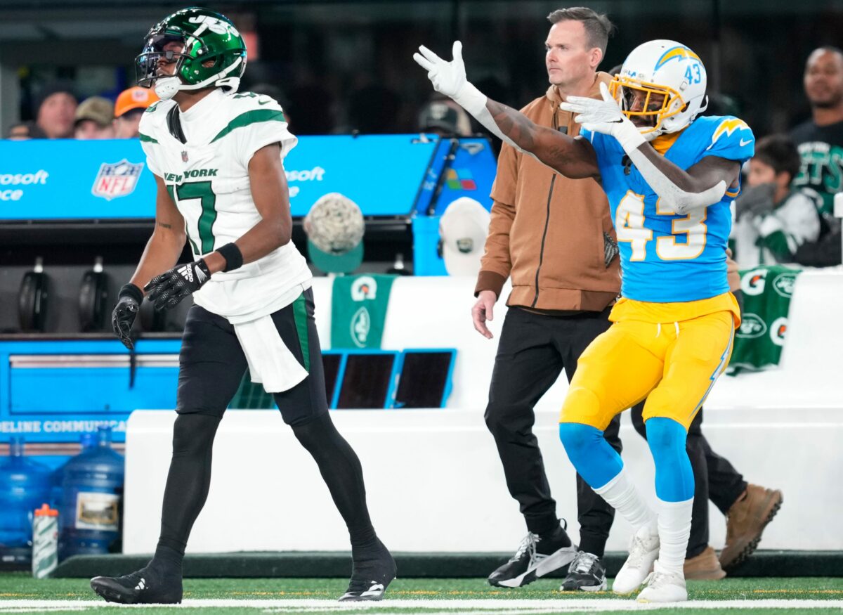 Instant analysis as Jets offense goes flat again on Monday night against Chargers