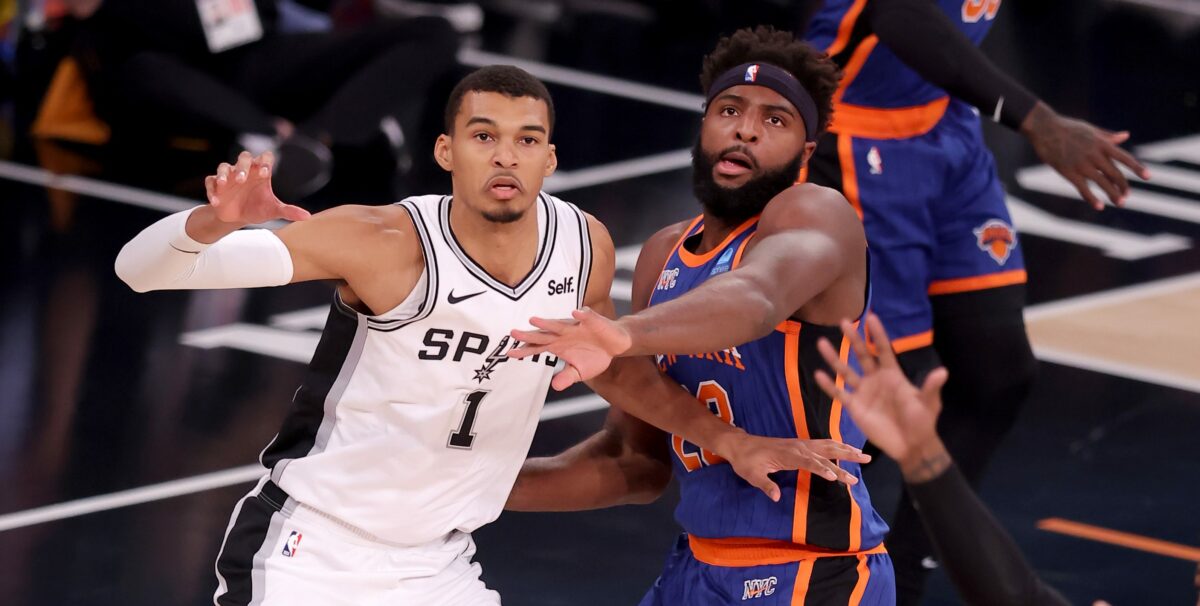 Top 3 performers from San Antonio Spurs loss to New York Knicks