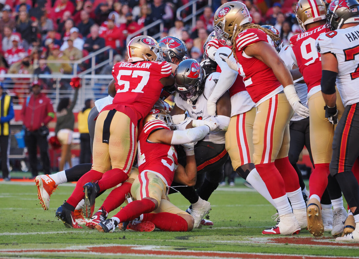 WATCH: Rachaad White punches in a touchdown against 49ers