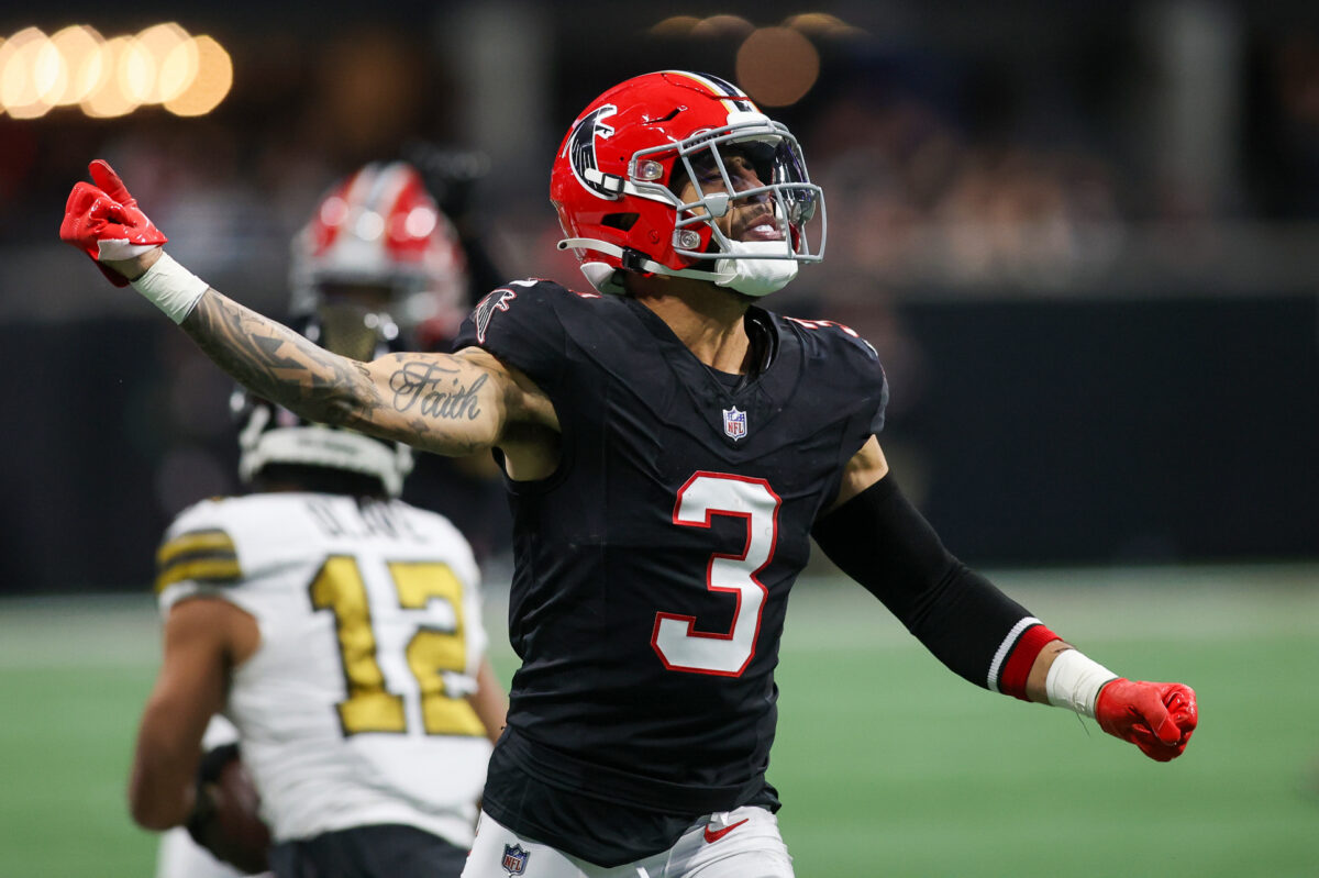 Falcons safety Jessie Bates forces 2nd turnover vs. Saints