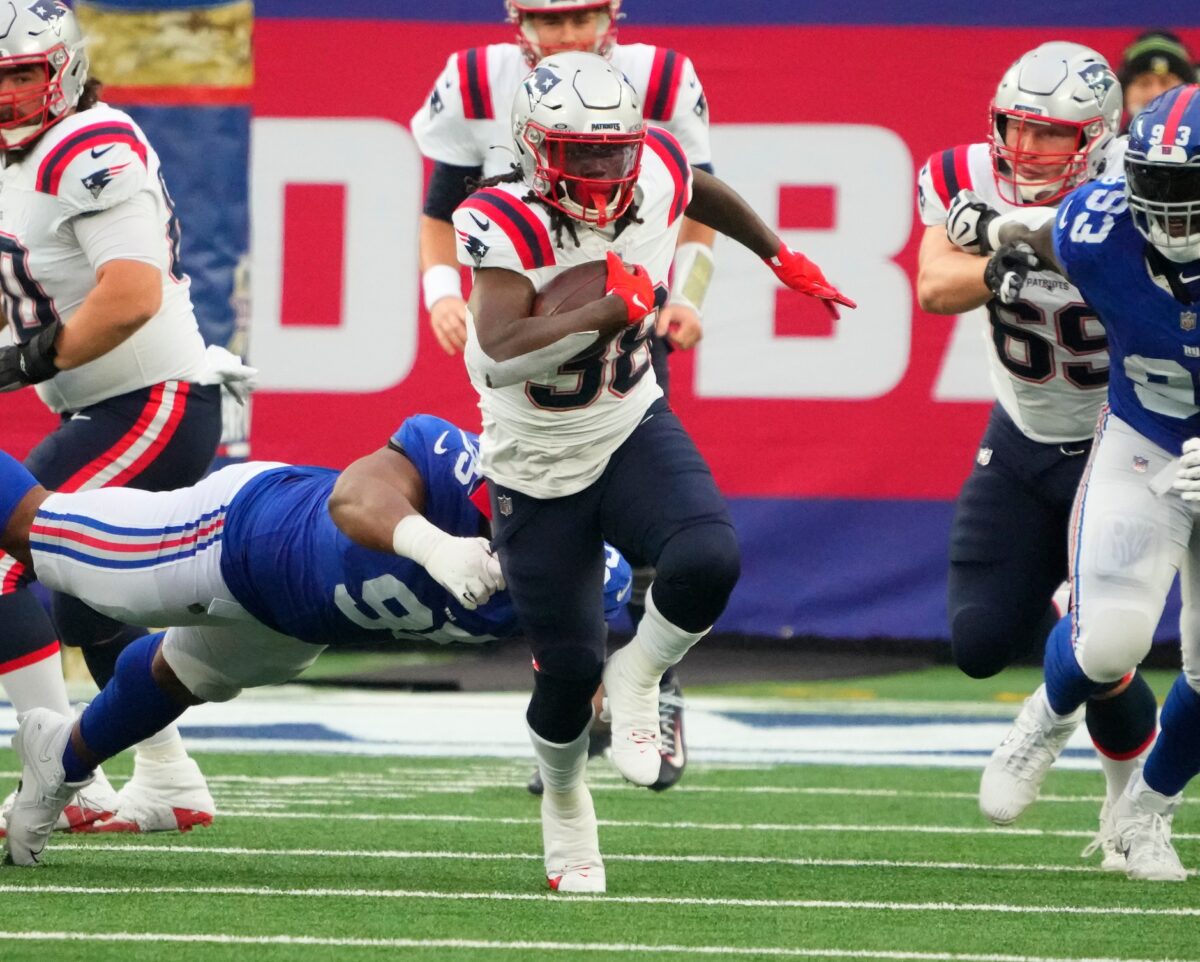 WATCH: Rhamondre Stevenson rumbles for first Patriots touchdown vs Giants