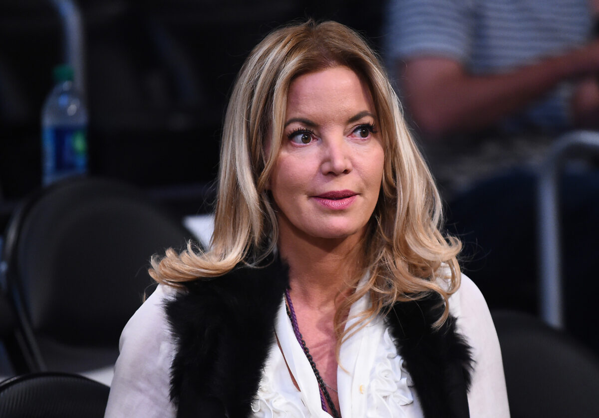The best of Los Angeles Lakers owner Jeanie Buss in images