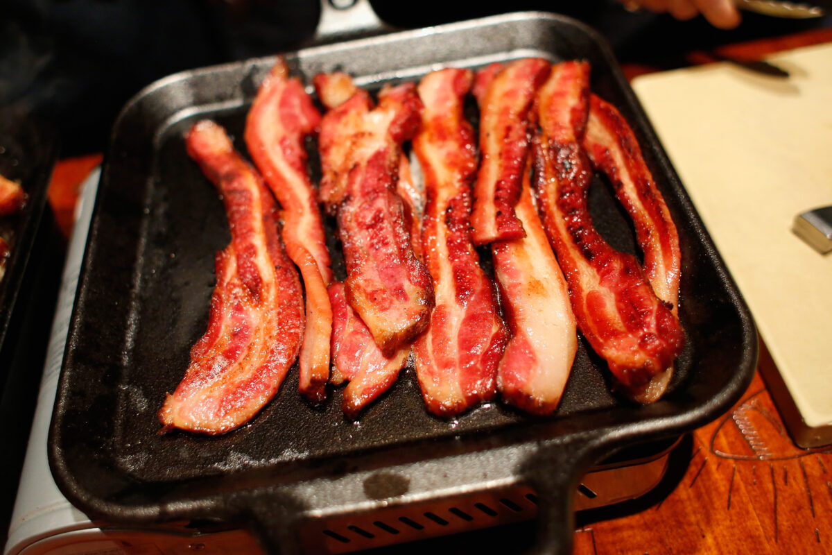 Which states like bacon the most?
