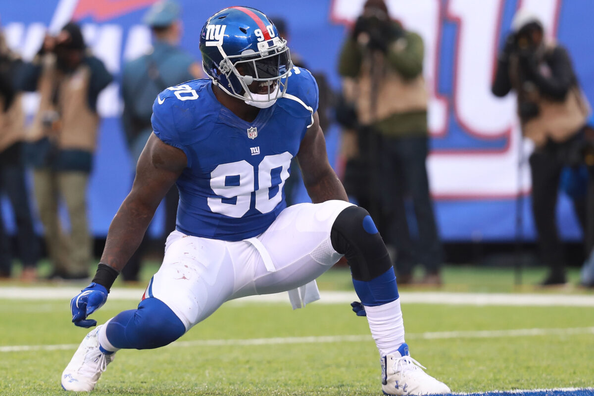 Dolphins adding ex-Giant Jason Pierre-Paul to active roster