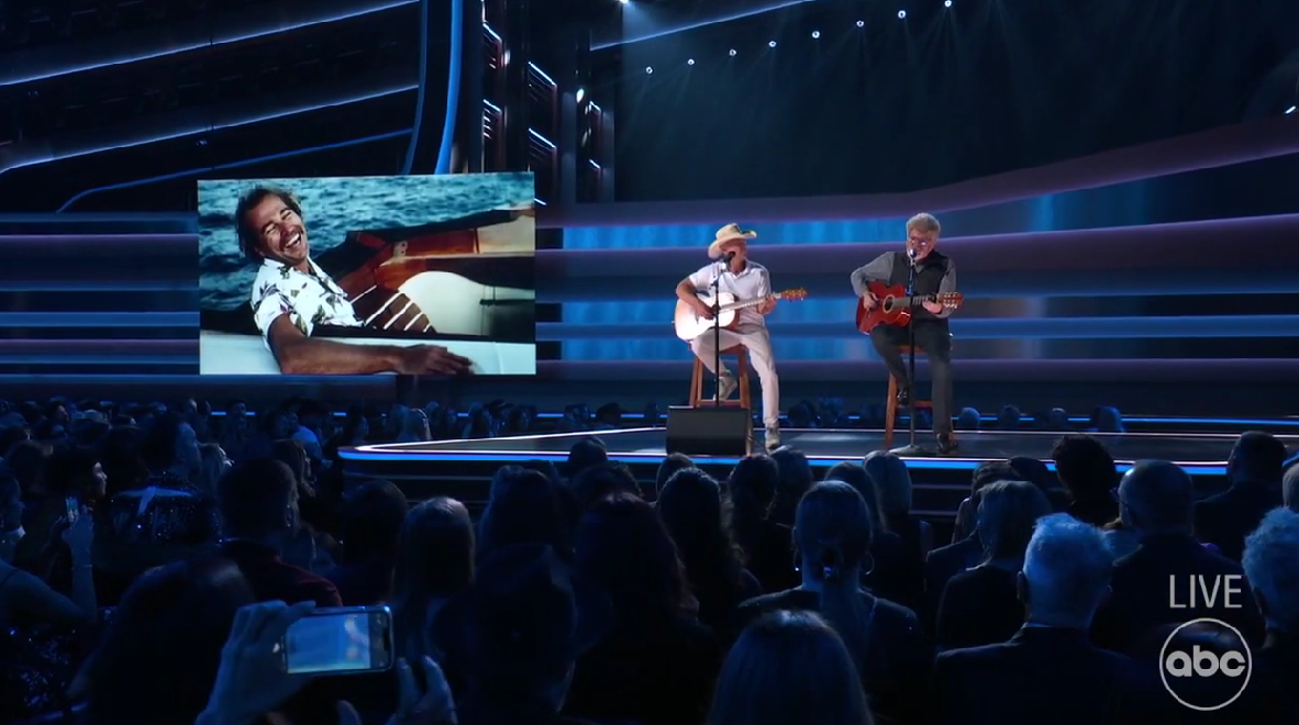 The CMA Awards paid tribute to Jimmy Buffett with an awesome medley of his best songs