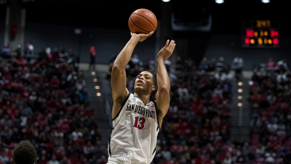 LeDee Scores Career High 27 As Aztecs Best CSU Fullerton Titans 83-57 In Season Opener