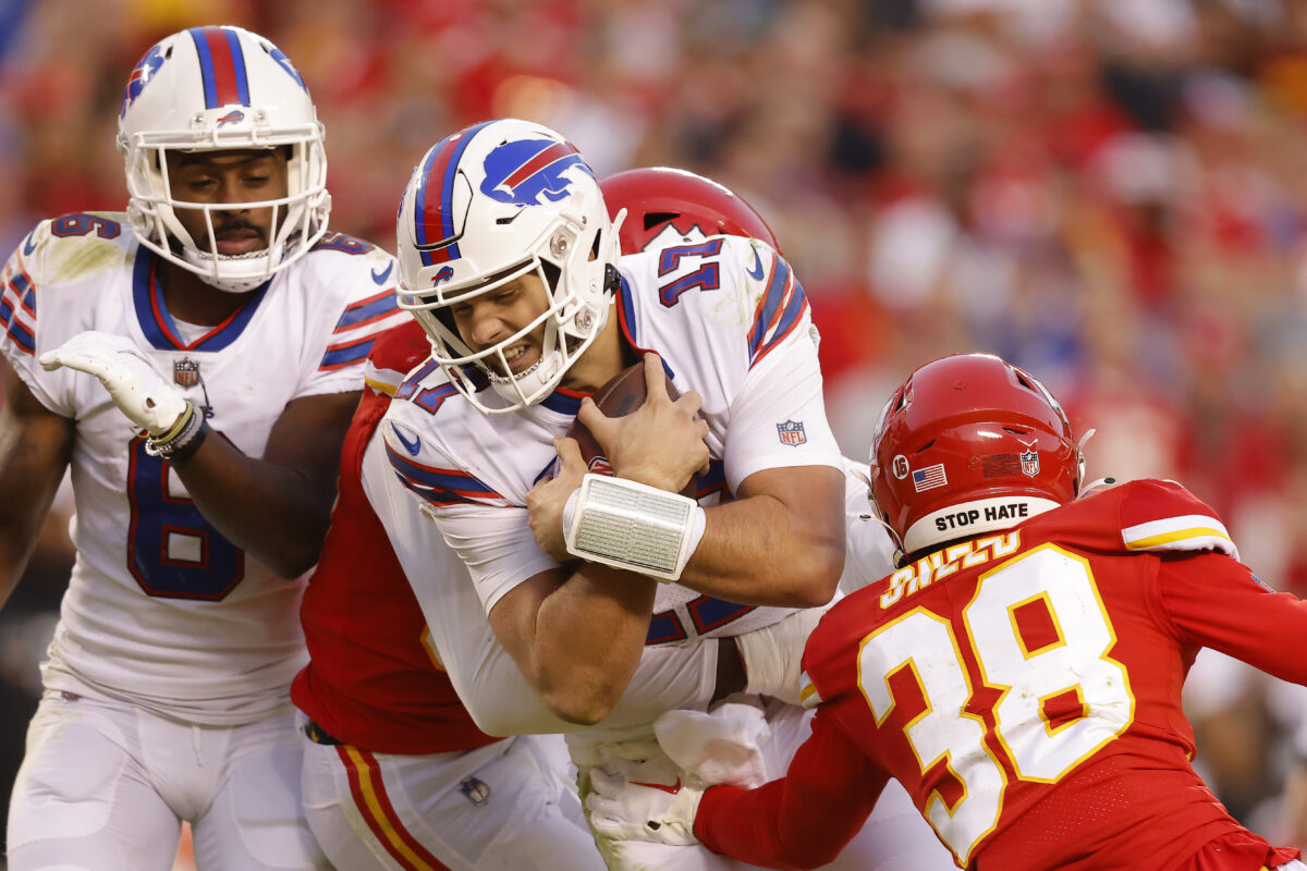 Bills open as slight underdogs at Chiefs in Week 14