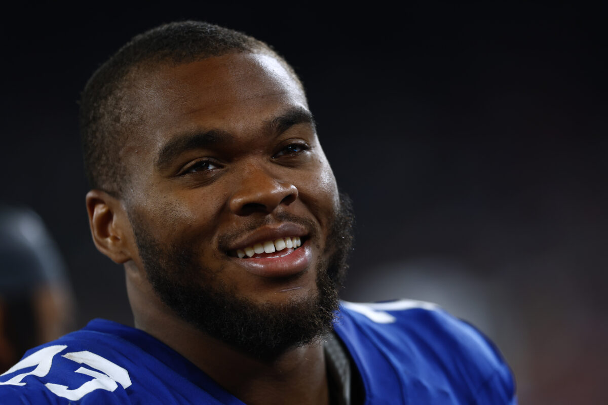 Giants’ Evan Neal suffered fractured ankle before landing on IR