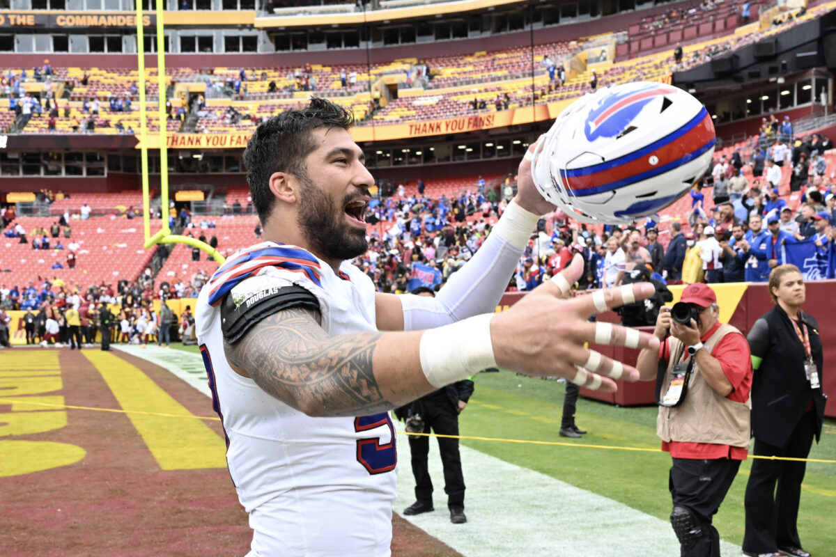 One more time: AJ Epenesa tips pass, picks off ball for Bills vs. Chiefs