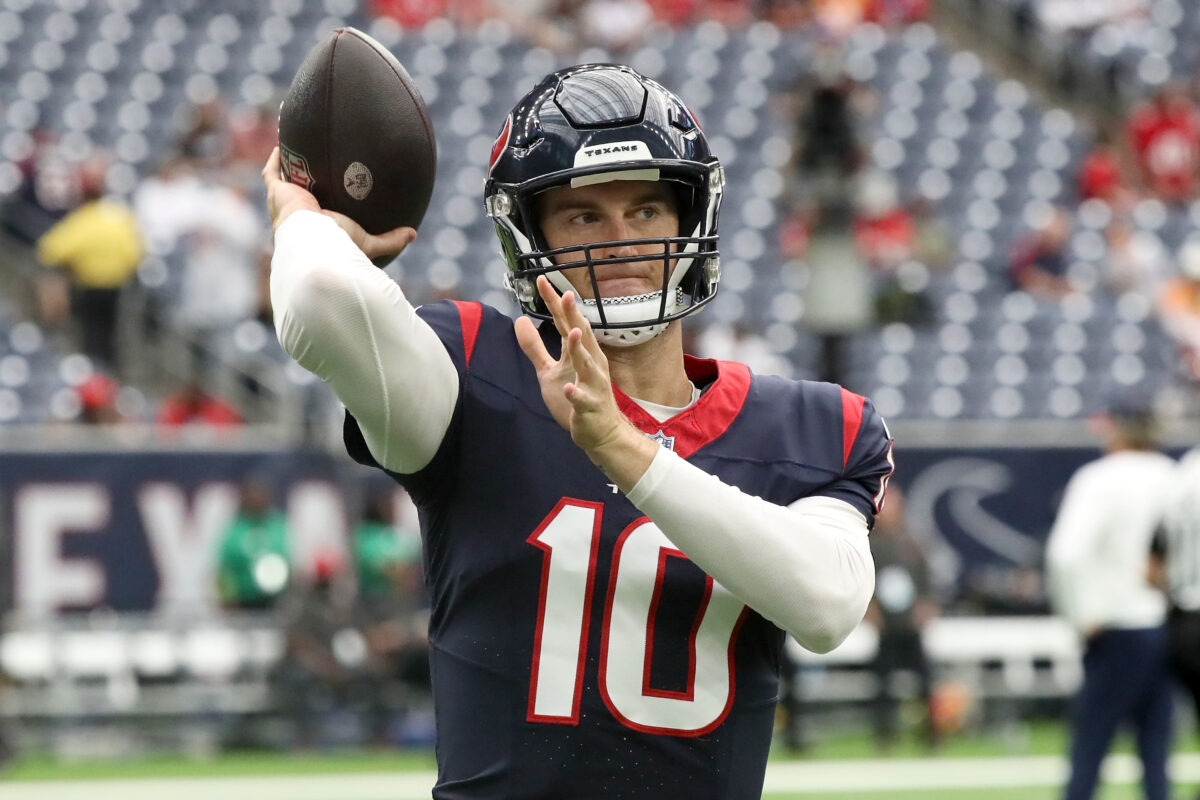 How much ground are Texans losing with QB Davis Mills?