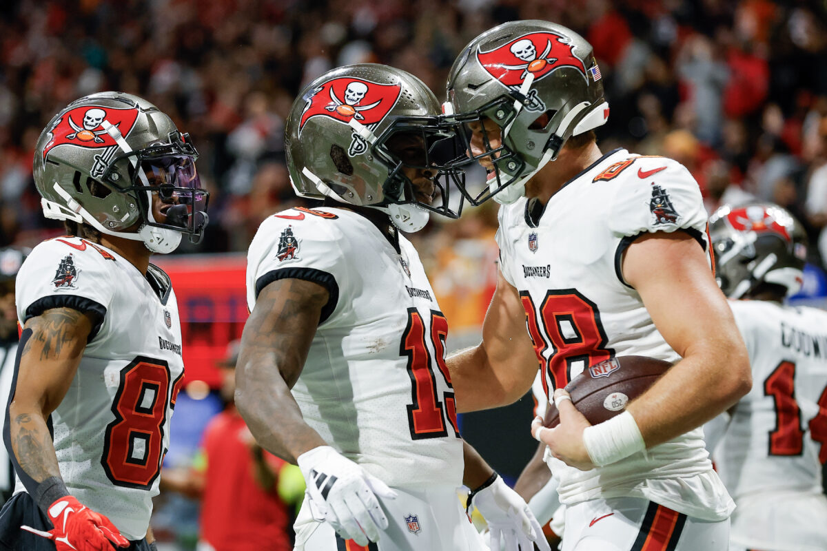 Bucs make series of roster moves ahead of Week 15