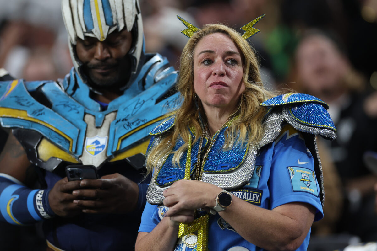 Social media reacts to Chargers’ disastrous first half