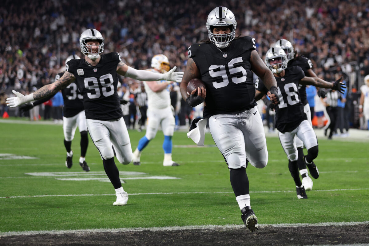 327-pound John Jenkins rumbles 44 yards with fumble for Raiders TD