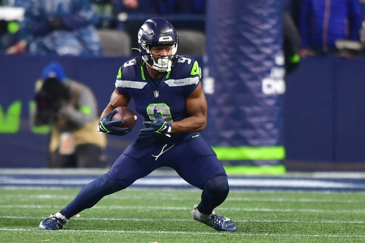 Seahawks injury updates: Ken Walker expected to play vs. Titans