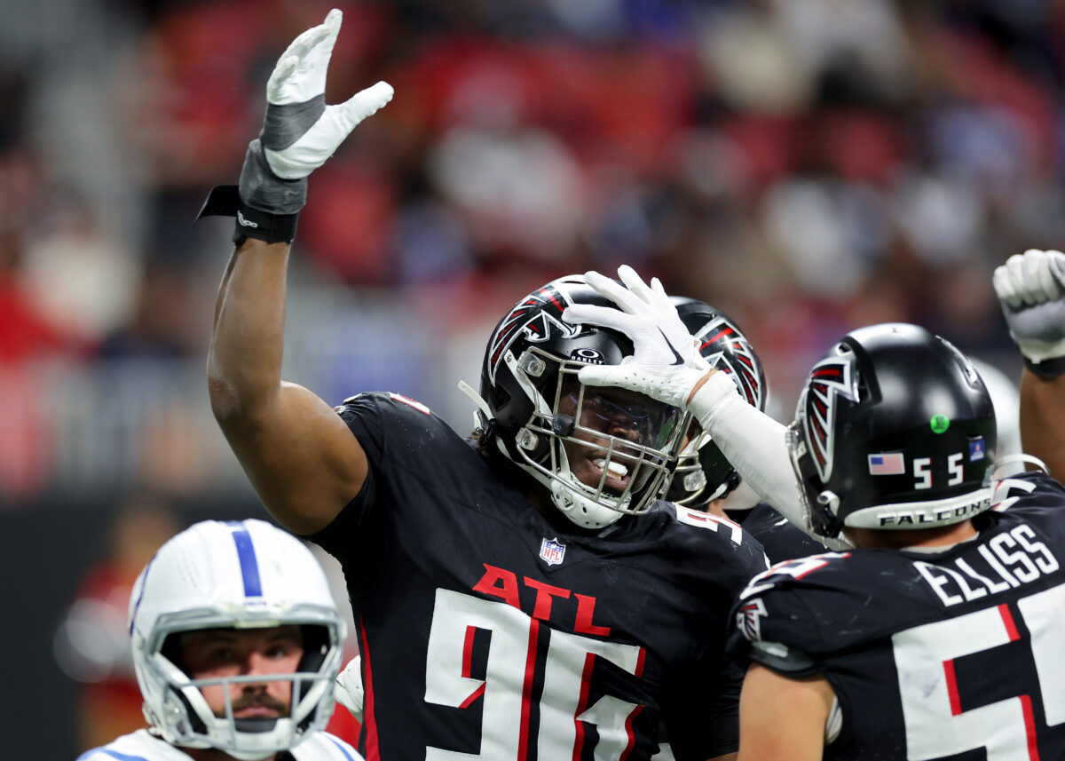 Falcons DE Zach Harrison returns to game vs. Bears