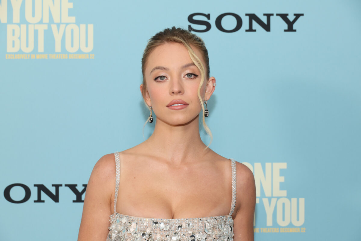 Sydney Sweeney was bitten by a gigantic spider while filming Anyone But You and everyone thought she was acting