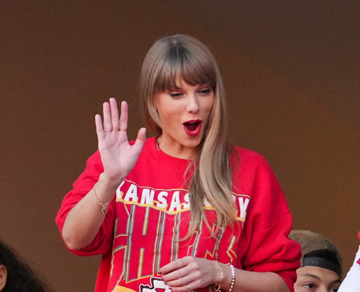 Jimmy Fallon turned Taylor Swift and Travis Kelce into opera singers in a funny NFL segment