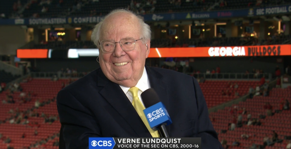 Verne Lundquist’s surprise return for the final SEC on CBS game had college fans in their feelings
