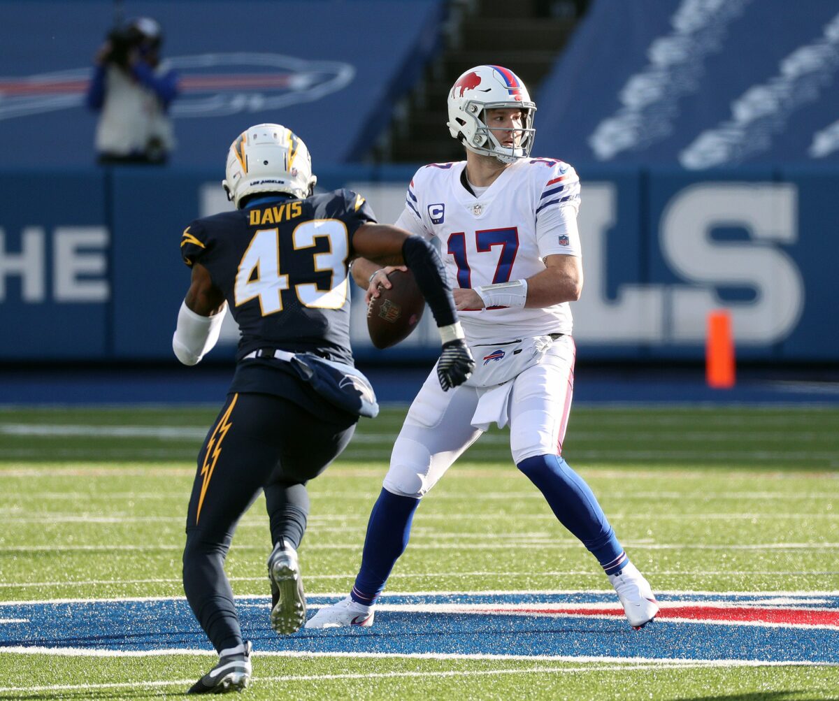 Who are the experts taking in Chargers vs. Bills?