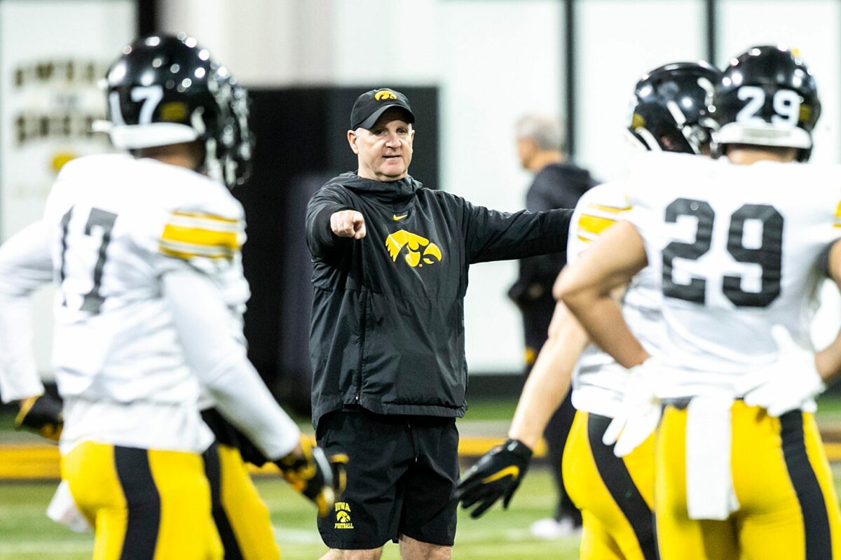 Iowa Hawkeyes defensive coordinator Phil Parker named to 247Sports All-Assistant Team