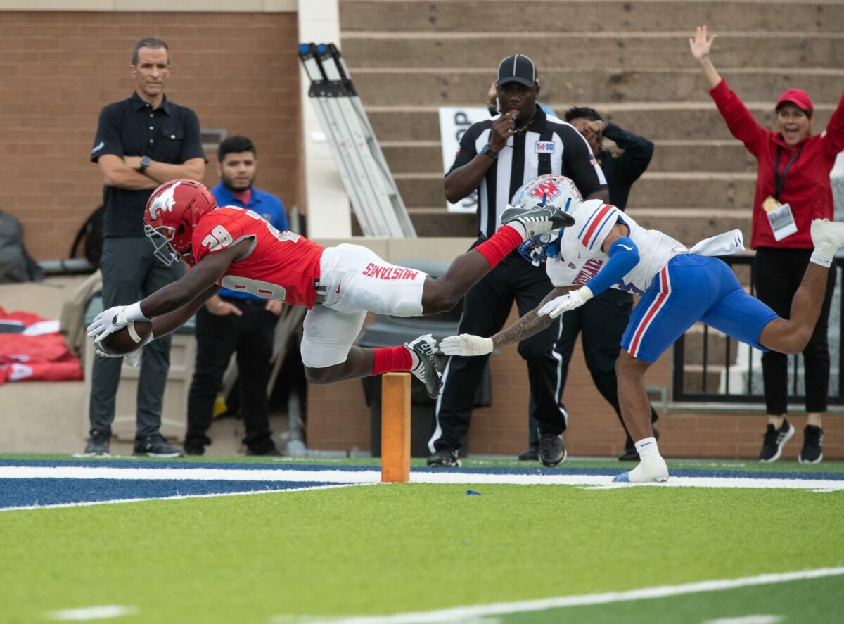 No. 7 North Shore takes on No. 15 Westlake: How to watch the Texas high school football playoff game