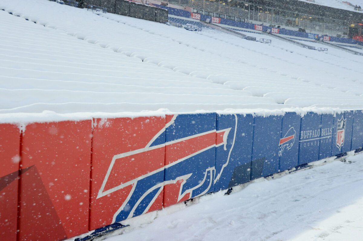 Bills players share their ideal teammates for a snowball fight