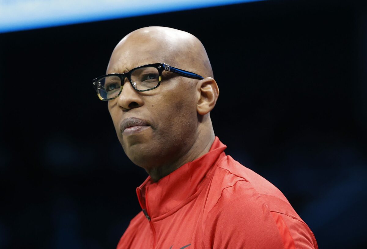 Mazzulla on why assistant coach Sam Cassell’s experience is a ‘gift’