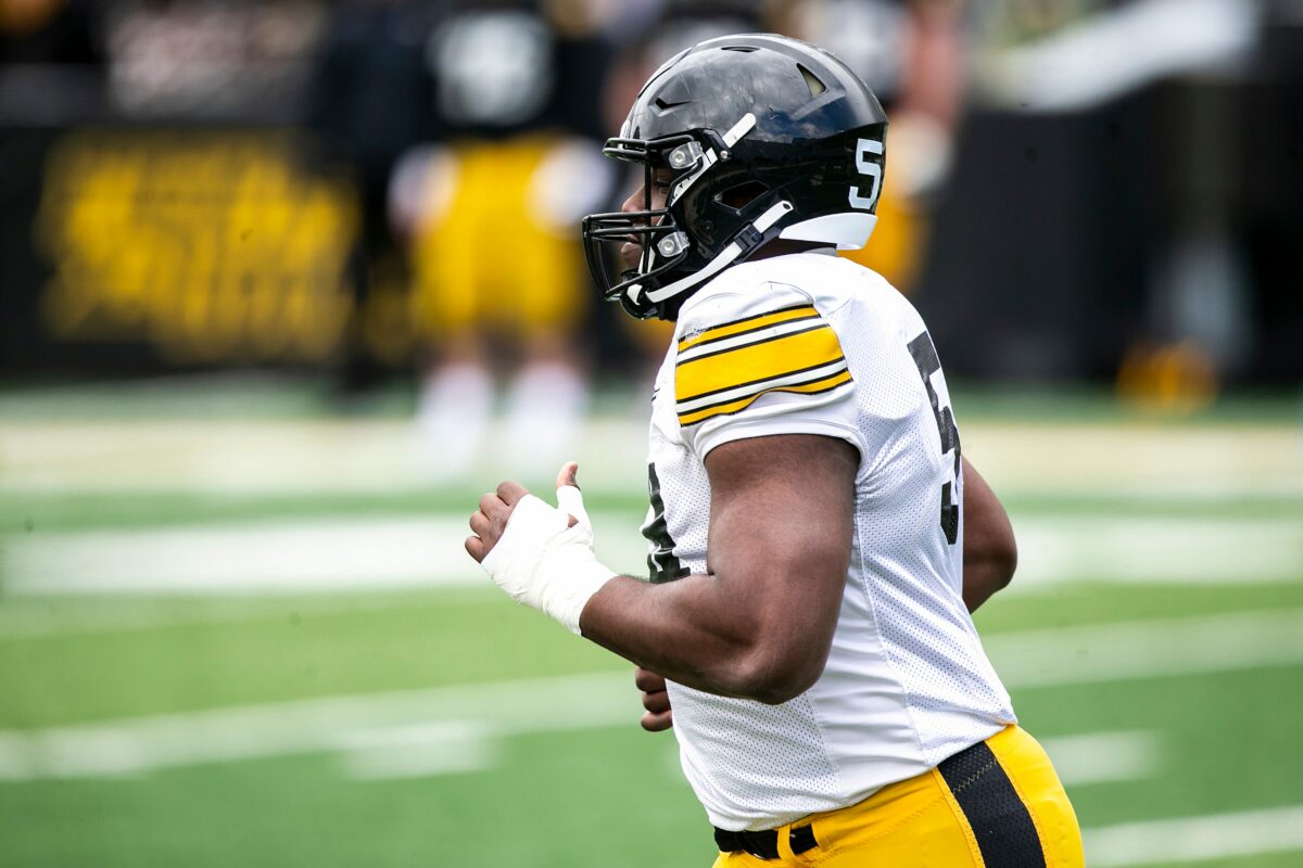 Iowa DL Anterio Thompson enters NCAA transfer portal