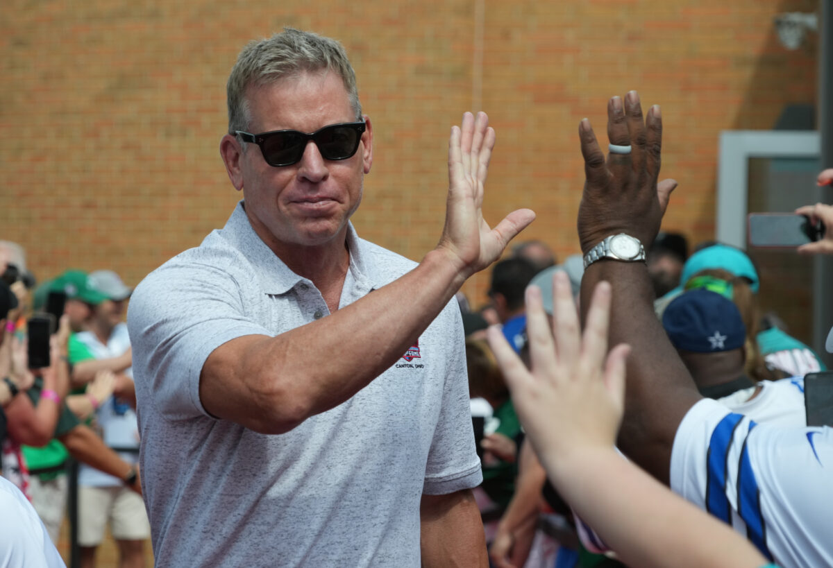 Troy Aikman goes off on officials during Packers-Giants
