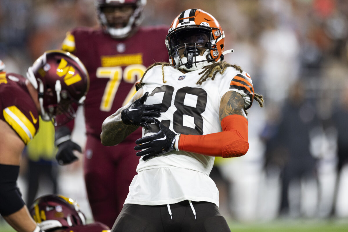Browns Injury Alert: CB Mike Ford heads to locker room early vs. Bears