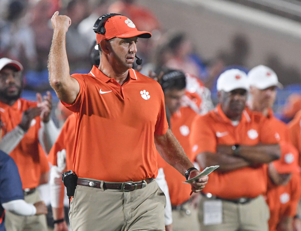Former Ole Miss head coach and Georgia assistant a candidate for Clemson’s O-Line coach, per reports