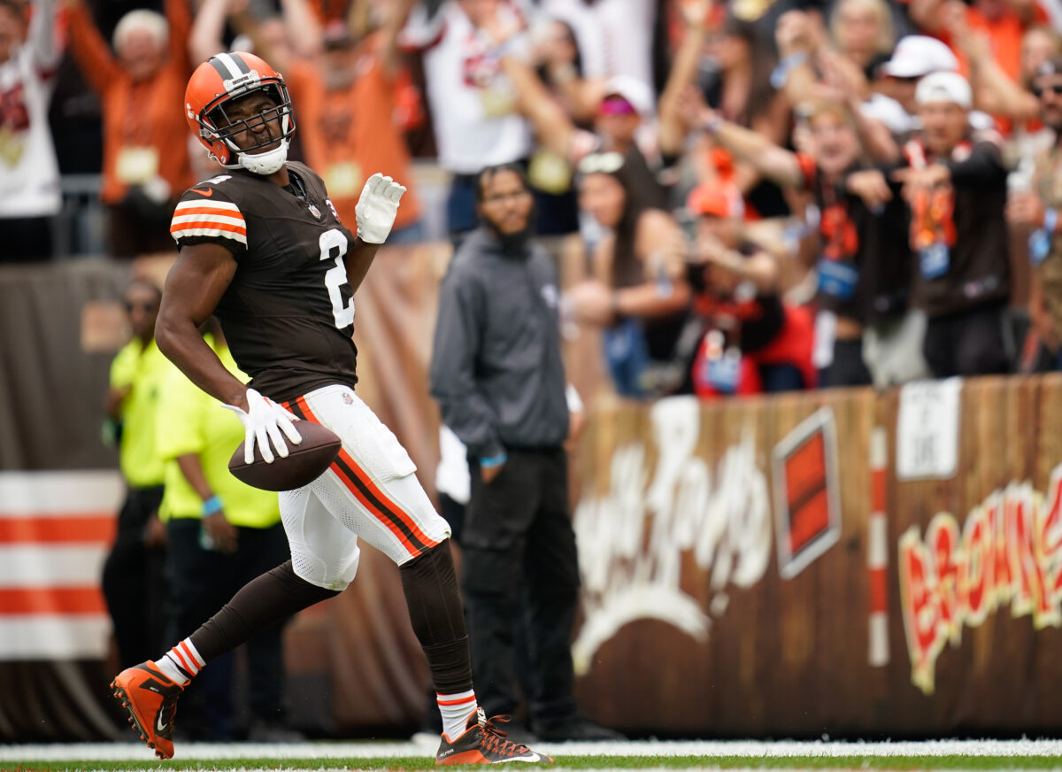 Uniform Matchup: Browns will be back in their brown jerseys vs. Rams