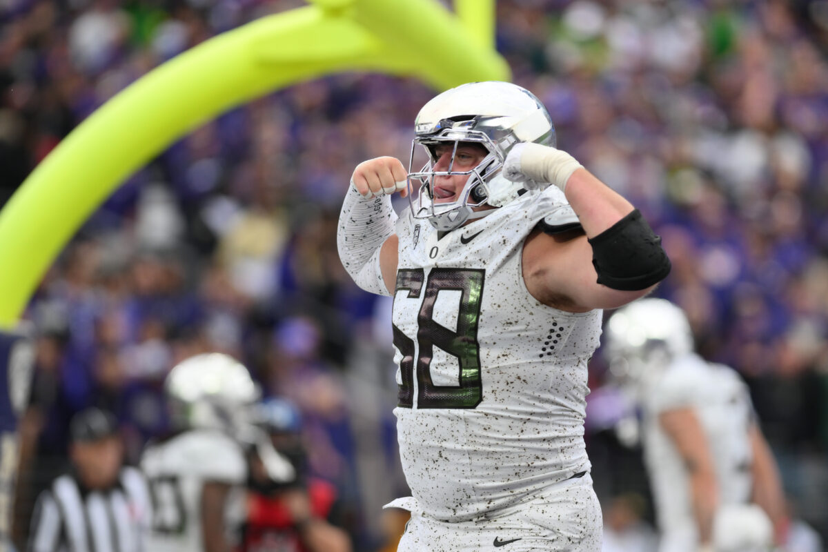 Oregon center Jackson Powers-Johnson named as Rimington Award finalist