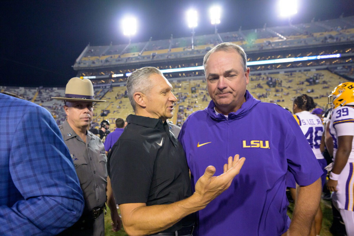 LSU OC Mike Denbrock reportedly interested in returning to Notre Dame